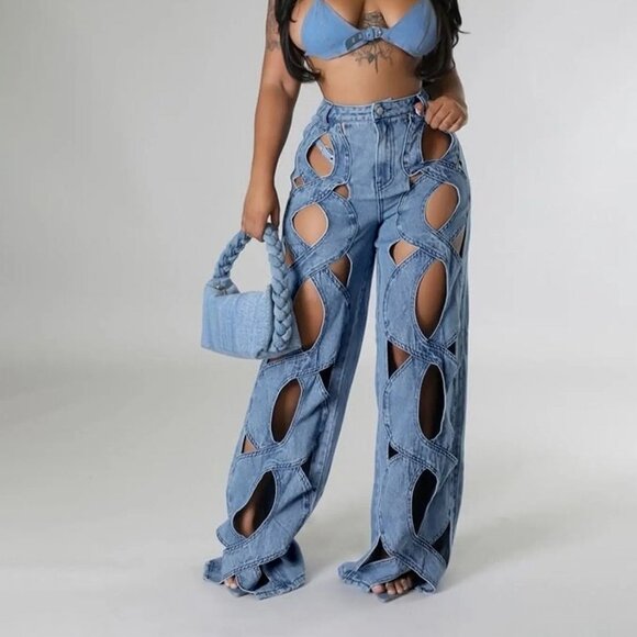 Diamond Cut-Out Curve Jeans - Picture 8 of 10